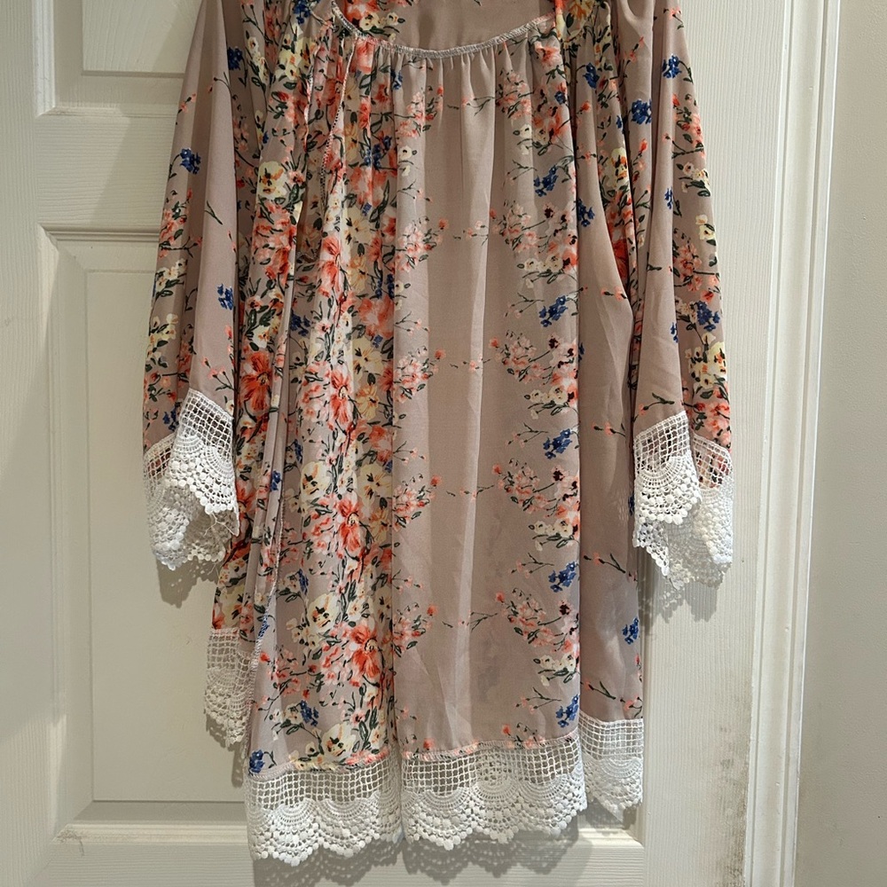 Floral Tunic with Lace Trim